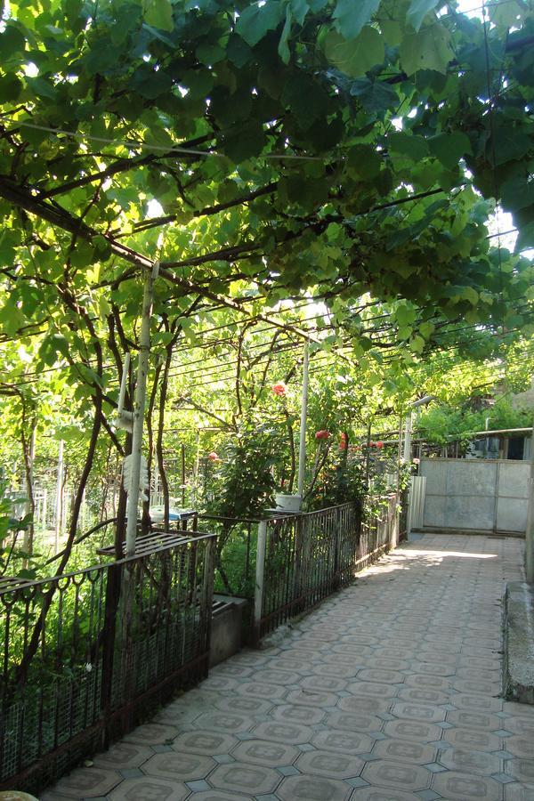 קאחתי Guesthouse Valeria מראה חיצוני תמונה