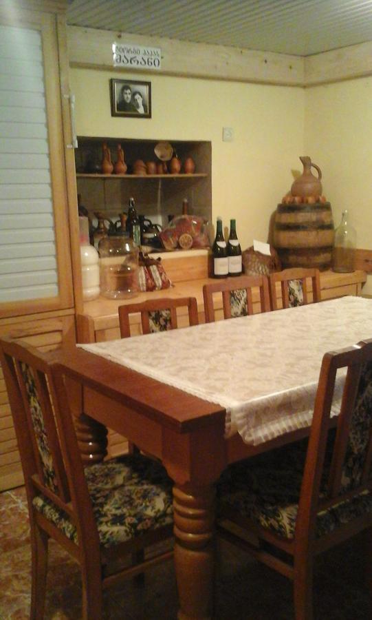 קאחתי Guesthouse Valeria מראה חיצוני תמונה